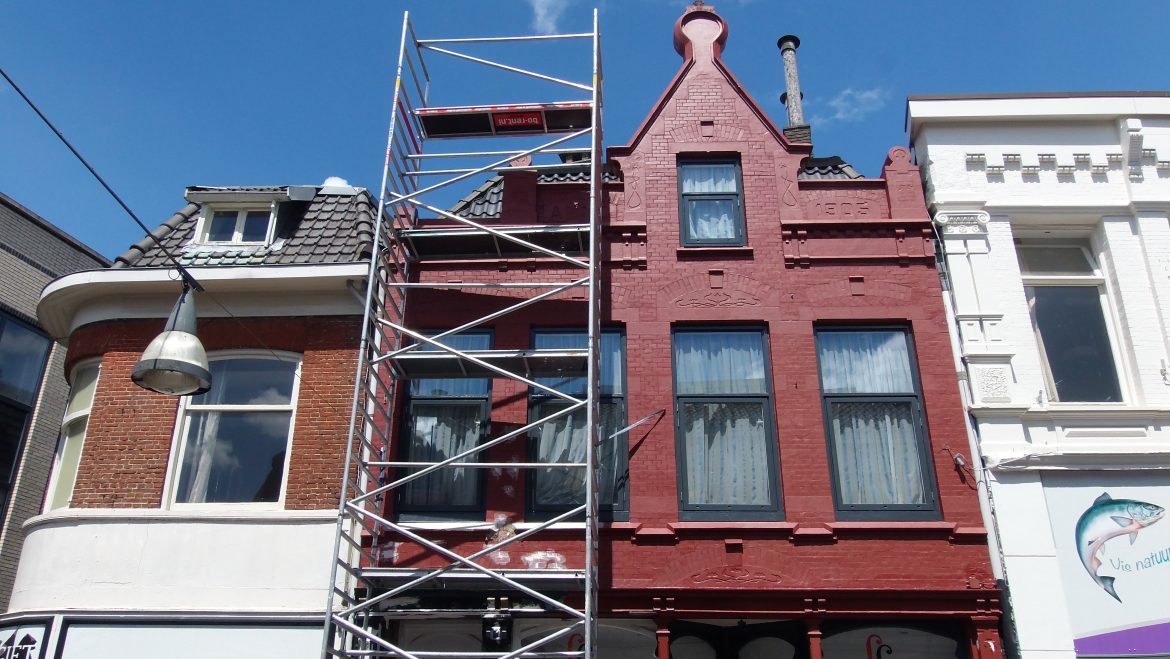 Schilderwerk winkelpand aan de Marktstraat 6