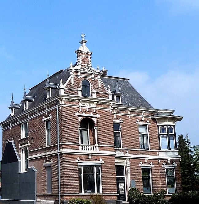 De stadsvilla in 2022 helaas is het torentje verdwenen
