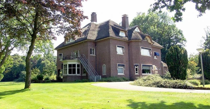 Alan MacMillan en villa Amelink