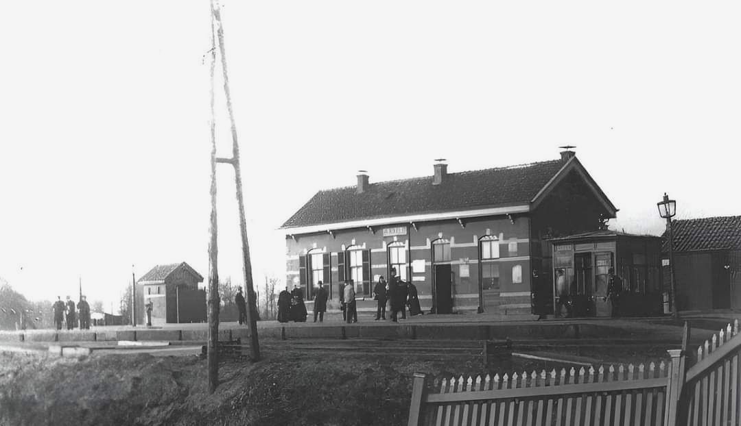 Station Boekelo omstreeks 1890